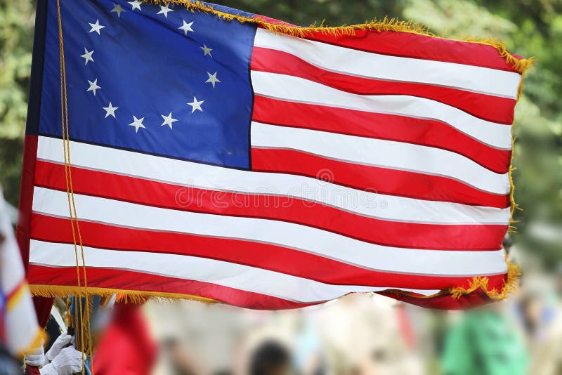 Флаг Betsy Ross с 13 государственный флаг сша стоковое изображение Флаг Betsy Ross с 13 государственный флаг сша стоковое изображение