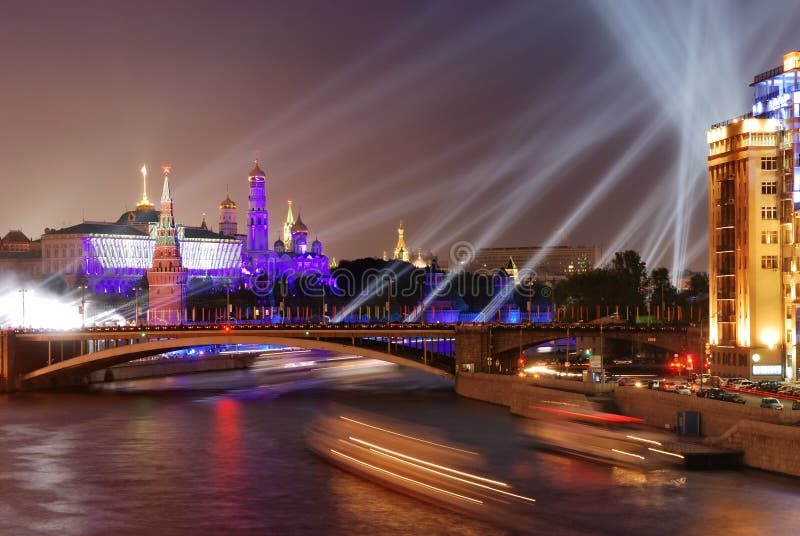 феиэрверк kremlin moscow ближайше стоковые изображения феиэрверк kremlin moscow ближайше стоковые изображения