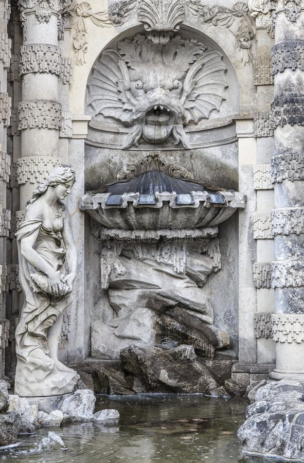 Фонтан в Zwinger стоковые фото Фонтан в Zwinger стоковые фото