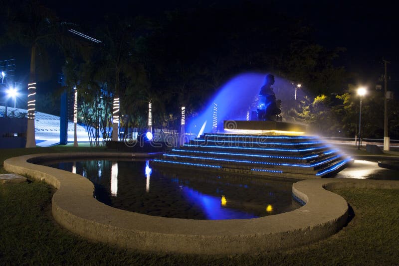 Фонтан, парк Choca Ла в Мексике, Табаско, Villahermosa стоковые фото Фонтан, парк Choca Ла в Мексике, Табаско, Villahermosa стоковые фото
