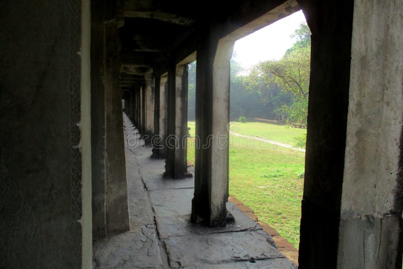 Форма взгляда башня виска Angkor Wat, Siem Reap, Камбоджи стоковые изображения Форма взгляда башня виска Angkor Wat, Siem Reap, Камбоджи стоковые изображения