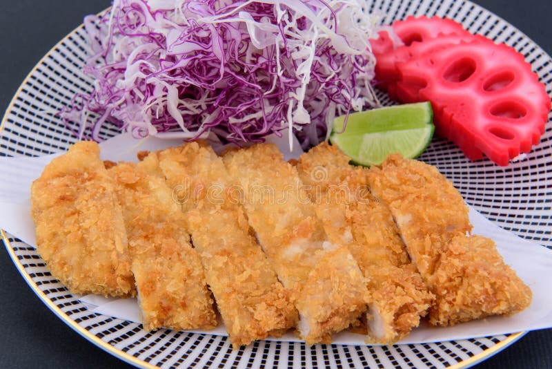 Фотографии вкусной японской кухни Подходит для приготовления меню в ресторанах стоковая фотография Фотографии вкусной японской кухни Подходит для приготовления меню в ресторанах стоковая фотография