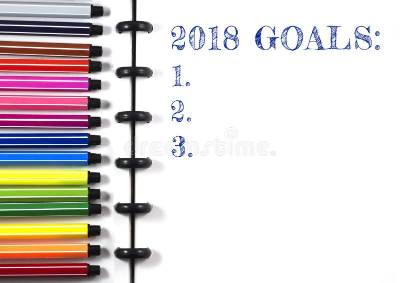 2018 целей отправляют СМС на белом sketchbook с ручкой цвета, взгляд сверху стоковое фото 2018 целей отправляют СМС на белом sketchbook с ручкой цвета, взгляд сверху стоковое фото