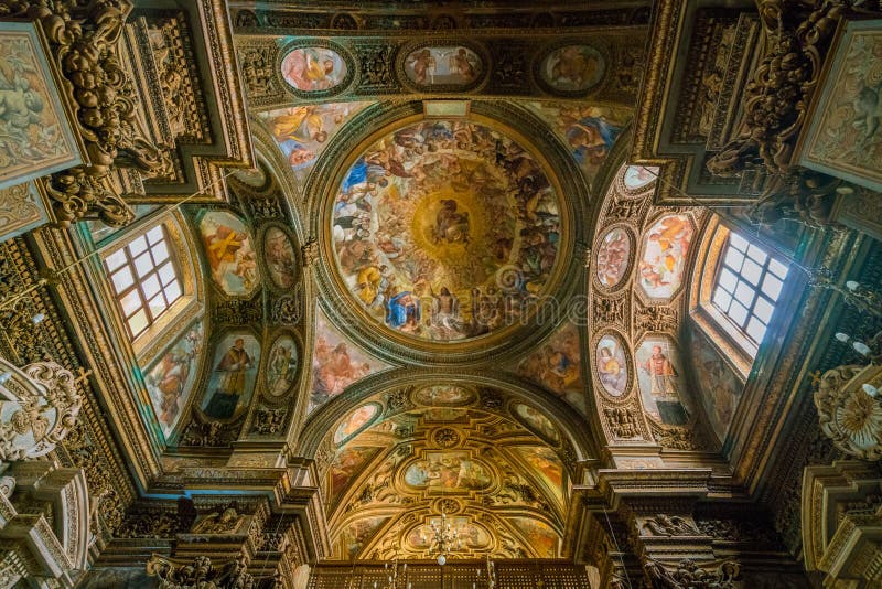 Церковь St. George в Salerno, кампании, Италии стоковые изображения Церковь St. George в Salerno, кампании, Италии стоковые изображения