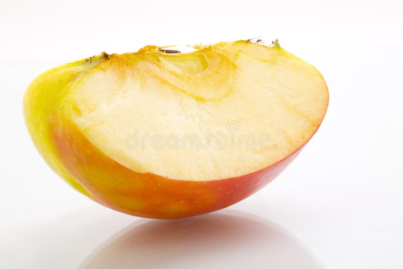 Четверть яблока стоковое фото. изображение насчитывающей плодоовощ ...