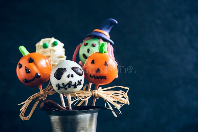 Шипучки торта Halloween стоковые фотографии rf Шипучки торта Halloween стоковые фотографии rf