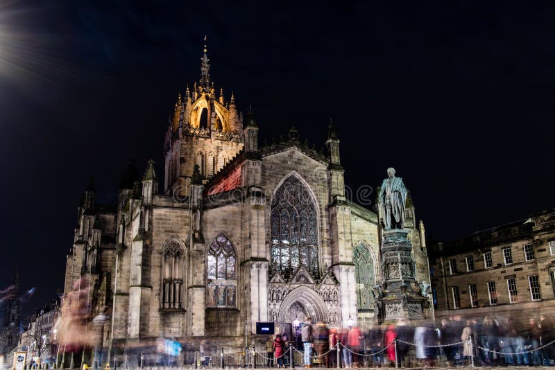 Эдинбург, Великобритания - 12/04/2017: St Giles на ноче с стоковая фотография rf Эдинбург, Великобритания - 12/04/2017: St Giles на ноче с стоковая фотография rf