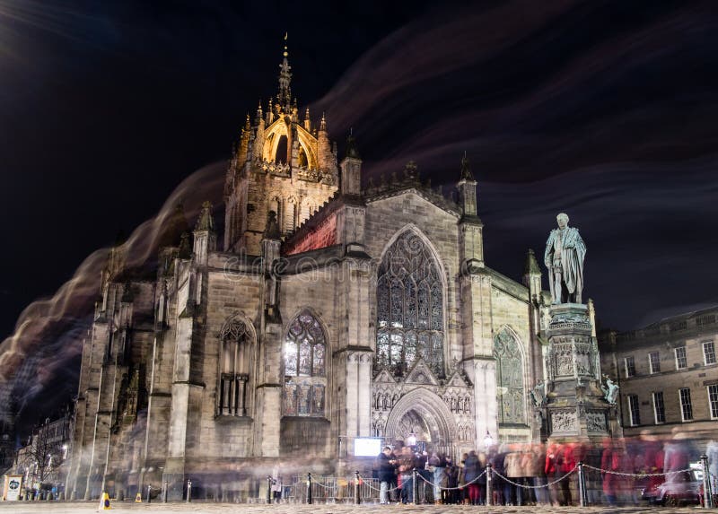 Эдинбург, Великобритания - 12/04/2017: St Giles на ноче с стоковое фото Эдинбург, Великобритания - 12/04/2017: St Giles на ноче с стоковое фото