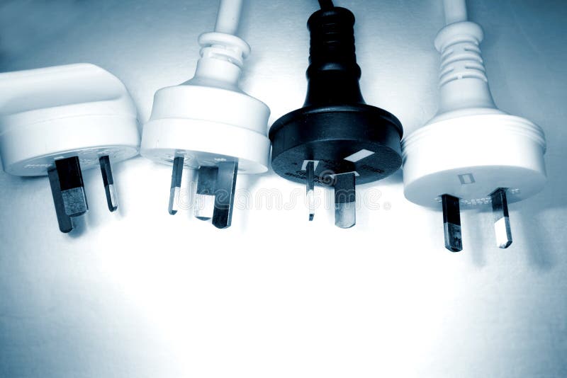 электрические штепсельные вилки выхода выдвижения Стоковое Фото ...