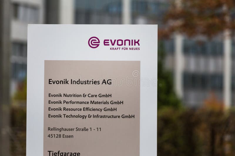 Эссен, северная Рейн-Вестфалия/Германия - 18 10 18: evonik подписывает внутри Эссен Германию стоковые фотографии rf Эссен, северная Рейн-Вестфалия/Германия - 18 10 18: evonik подписывает внутри Эссен Германию стоковые фотографии rf