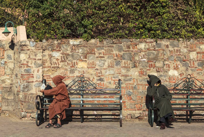 2 люд в квадрате Marrakech, Марокко стоковая фотография 2 люд в квадрате Marrakech, Марокко стоковая фотография