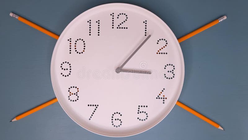 3.?? reloj. tiempo de estudio. volver a la escuela. tarde.