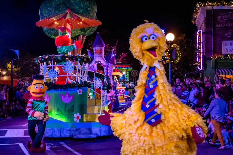 Orlando, Florida . December 21, 2019. Big Bird and Bird in Sesame Street Christmas Parade at Seaworld 37. Orlando, Florida . December 21, 2019. Big Bird and Bird in Sesame Street Christmas Parade at Seaworld 37