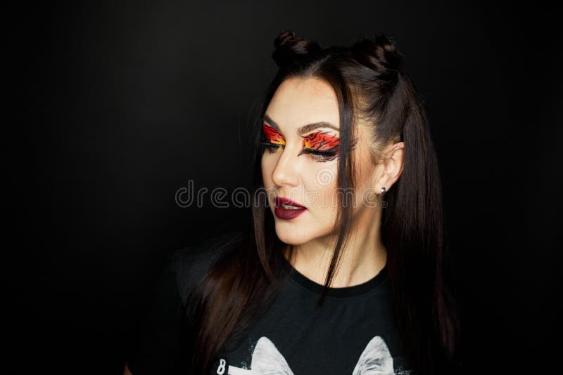 一个美丽少女的时尚美人画 化妆猫 图库摄影 一个美丽少女的时尚美人画 化妆猫 图库摄影