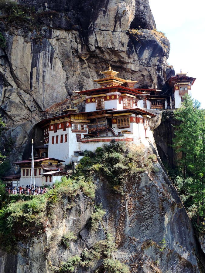 Paro Taktang又称Tiger& X27;s Nest,是喜马拉雅山的著名佛教 Paro Taktang又称Tiger& X27;s Nest,是喜马拉雅山的著名佛教