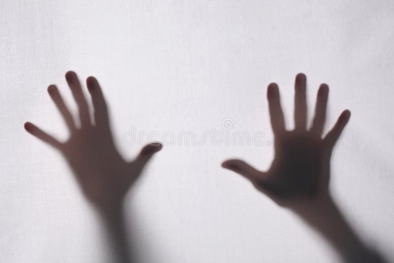 上升到在的天空的开放人的手祈祷与拷贝空间的姿态您的文本的库存 上升到在的天空的开放人的手祈祷与拷贝空间的姿态您的文本的库存