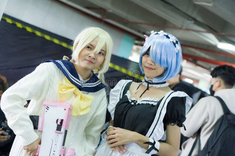 两位少女，从零角蓝的制动器中，扮成刹车，参加Cosplay活动，秋叶杰 库存照片