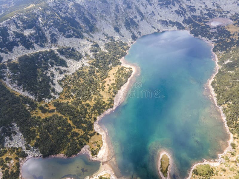 从空中看保加利亚的臭湖里拉山 库存照片