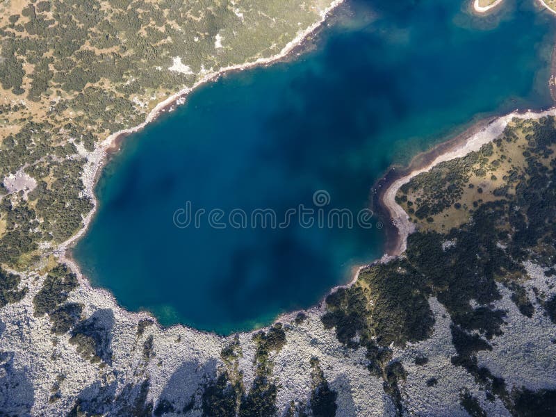 从空中看保加利亚的臭湖里拉山 免版税库存照片