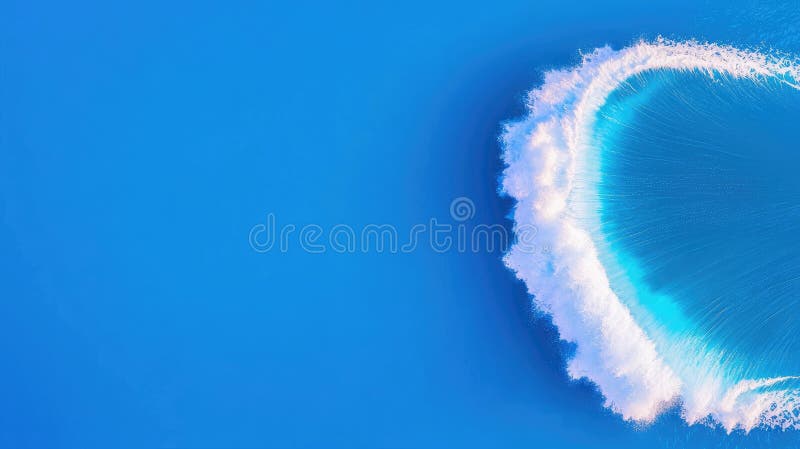从空中观看一股生机勃勃的蓝色海浪，与晴朗的天空形成了惊人的对比. 非常适合马里内主题的项目 向量例证