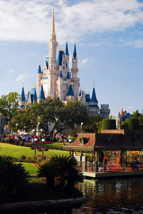 Cinderella`s Castle towers over the Magic Kingdom inDisney World in Orlando, Florida. Cinderella`s Castle towers over the Magic Kingdom inDisney World in Orlando, Florida