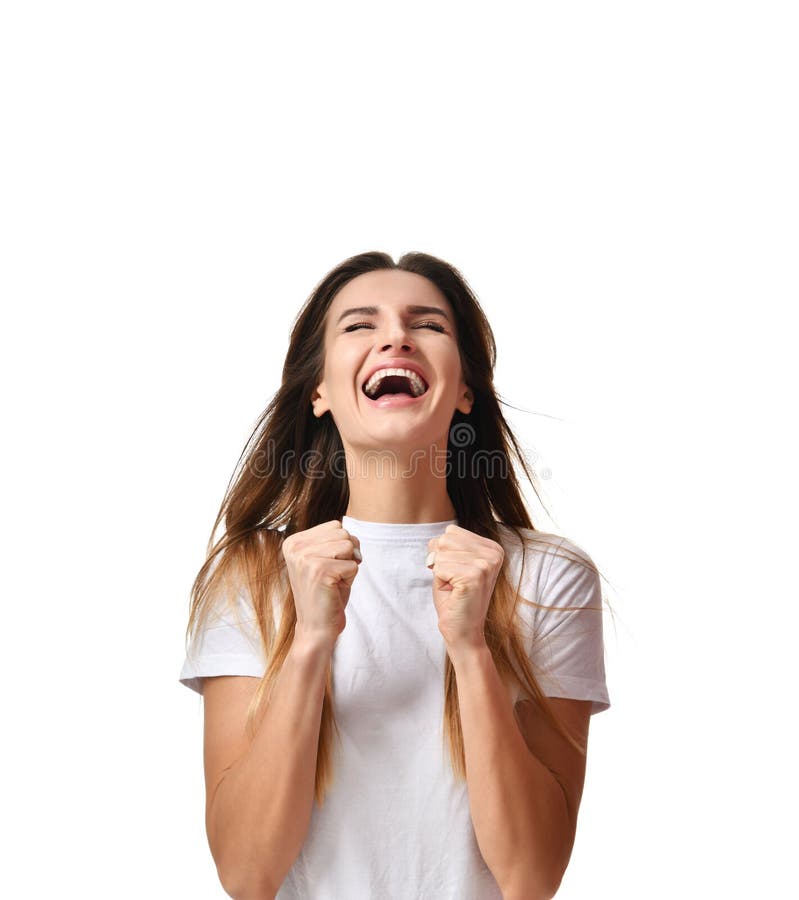 做优胜者姿态愉快激动查寻的深色的妇女与闭合的眼睛 免版税库存照片 做优胜者姿态愉快激动查寻的深色的妇女与闭合的眼睛 免版税库存照片