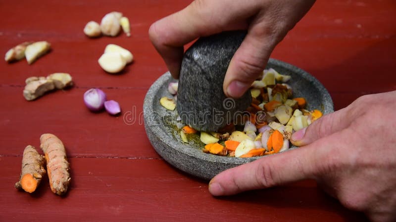 做新鲜的辣咖喱酱 股票视频