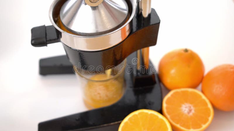 做桔子的新鲜的汁液 股票录像