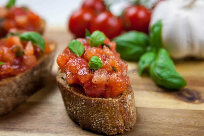 健康意大利食物- bruschetta 免版税库存照片