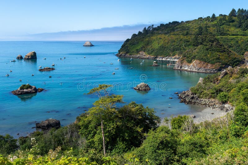 Beautiful tourist spot in remote Northern California with a protected bay and lighthouse. Near Redwoods National Park. Offers fishing, paddleboarding and kayaking. Beautiful tourist spot in remote Northern California with a protected bay and lighthouse. Near Redwoods National Park. Offers fishing, paddleboarding and kayaking.