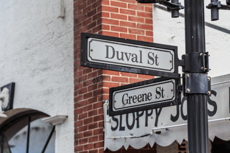 历史的Duval街在基韦斯特岛，佛罗里达
