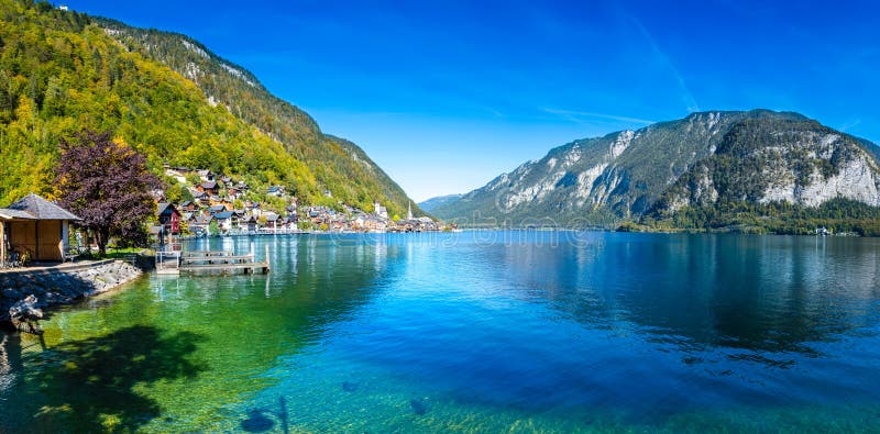 哈尔施塔特 奥地利阿尔卑斯山脉阿尔卑斯湖Hallstatter See的热门小镇 图库摄影 哈尔施塔特 奥地利阿尔卑斯山脉阿尔卑斯湖Hallstatter See的热门小镇 图库摄影