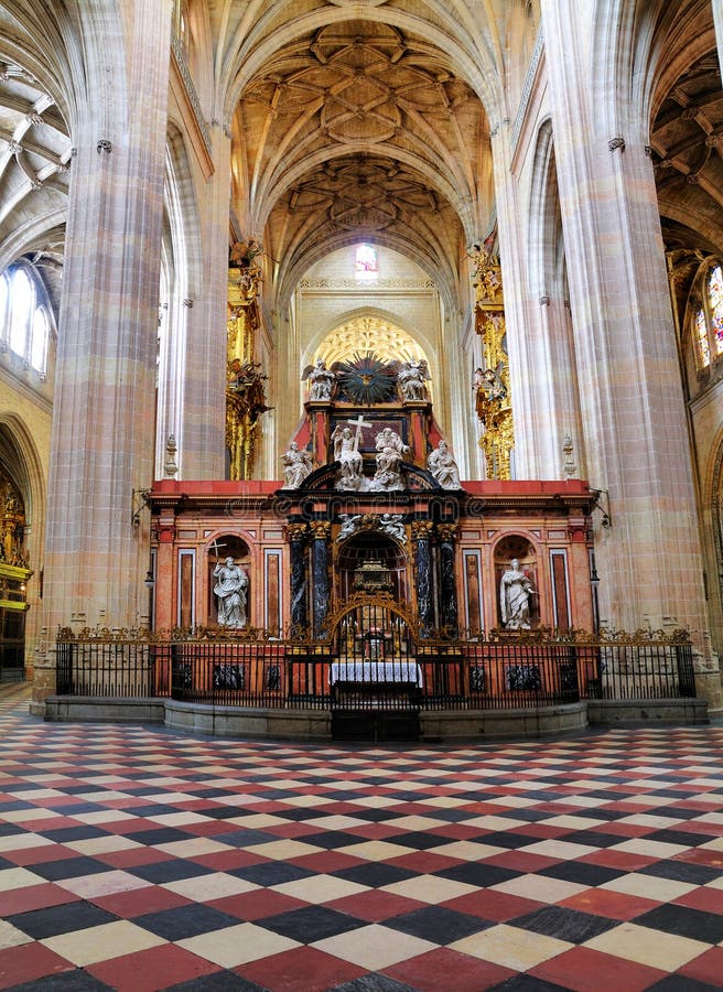 The interior of the Santa Maria de Segovia Cathedral in the town of Segovia, a small city north of Madrid in Spain. The interior of the Santa Maria de Segovia Cathedral in the town of Segovia, a small city north of Madrid in Spain