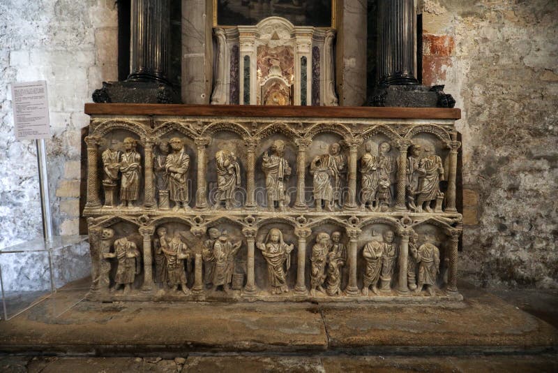 罗马-天使大理石象与thornsin教会Basilica Di Sant'安德里亚
