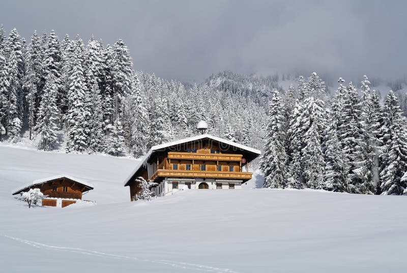 在Kaisergebirge,提洛尔,奥地利下的冬天 库存图片 在Kaisergebirge,提洛尔,奥地利下的冬天 库存图片