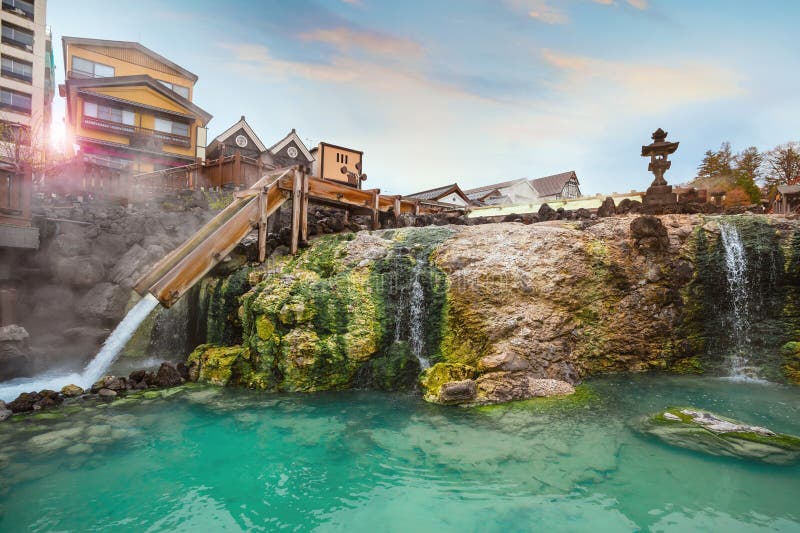 在Kusatsu Onsen的Yubatake温泉在郡马,日本 库存照片 在Kusatsu Onsen的Yubatake温泉在郡马,日本 库存照片