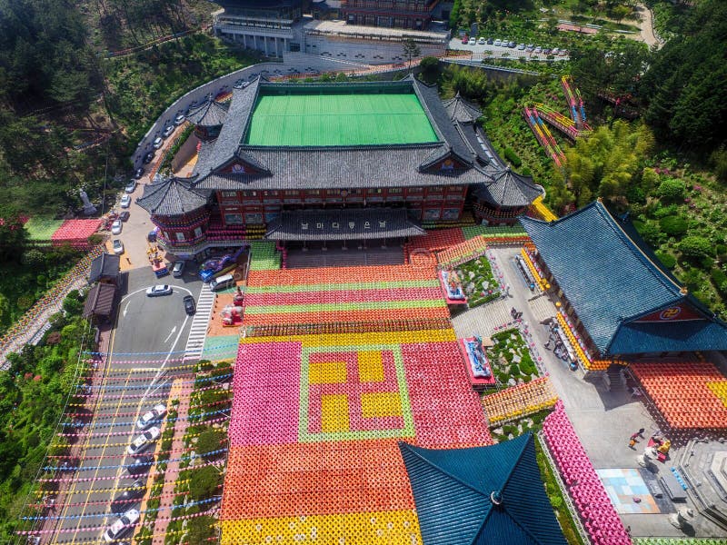 在Samgwangsa寺庙,釜山,韩国,亚洲的莲花灯节 免版税图库摄影 在Samgwangsa寺庙,釜山,韩国,亚洲的莲花灯节 免版税图库摄影