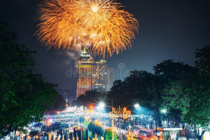 在Sinulog节日的烟花在宿务,菲律宾 免版税图库摄影 在Sinulog节日的烟花在宿务,菲律宾 免版税图库摄影