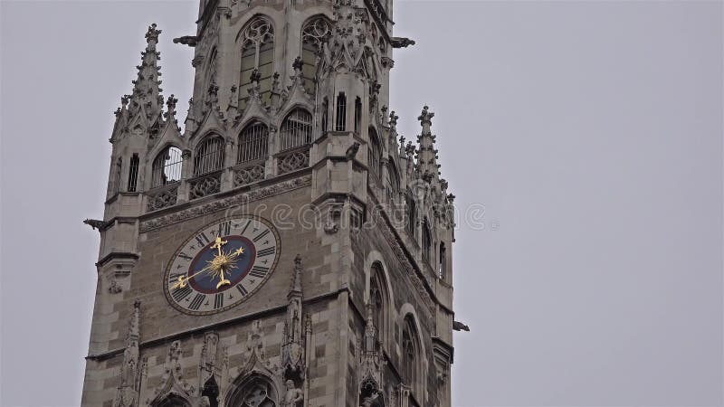 在慕尼黑时间间隔的塔时钟