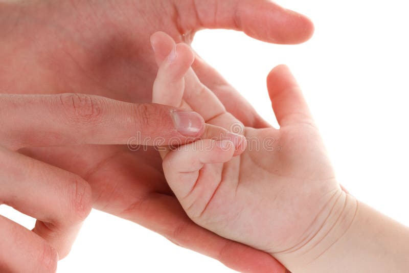 在母亲的婴孩手递手指 子项她的妈妈 愉快的柔软家庭观念 美好的概念性母道 免版税库存图片 在母亲的婴孩手递手指 子项她的妈妈 愉快的柔软家庭观念 美好的概念性母道 免版税库存图片