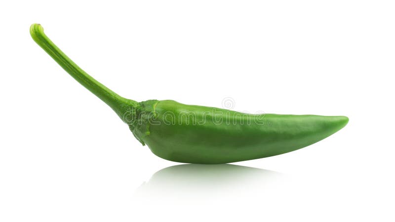 在白色的绿色辣椒与反射 图库摄影