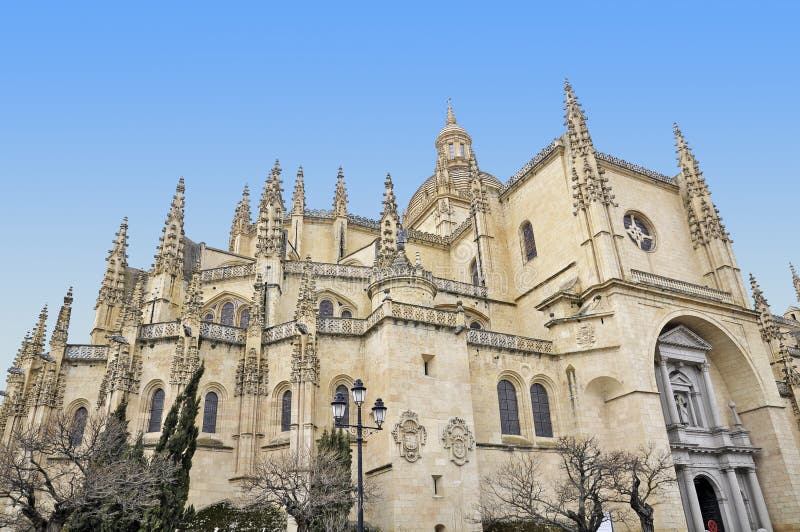 Segovia Cathedral is a Roman Catholic religious building in Segovia, Spain. It is located in the main square of the city, the Plaza Mayor, and is dedicated to the Virgin Mary. Segovia Cathedral is a Roman Catholic religious building in Segovia, Spain. It is located in the main square of the city, the Plaza Mayor, and is dedicated to the Virgin Mary.