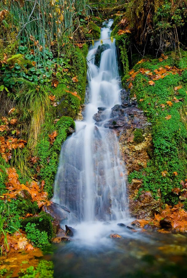 山瀑布 免版税库存图片