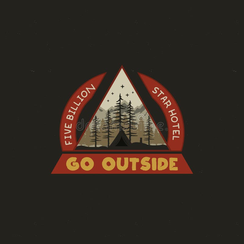 山野营的徽章例证设计 与帐篷的异常的室外旅行商标图表，树和行情-是外部