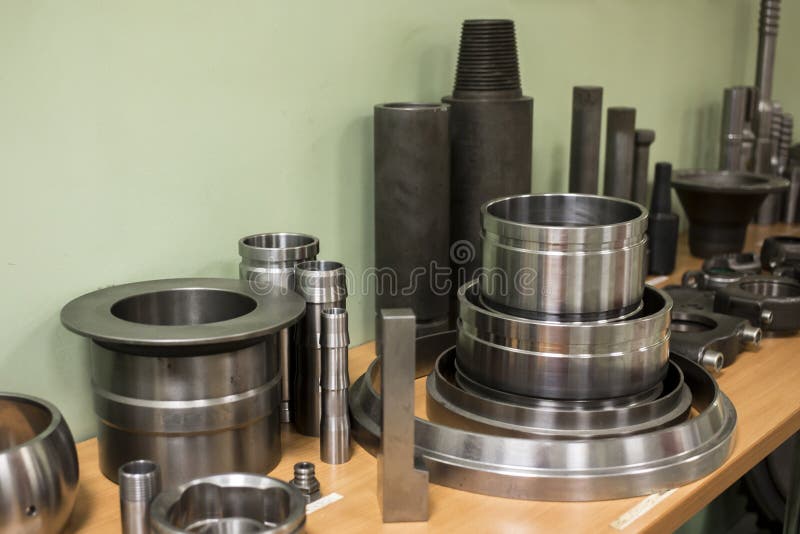 工业车床工具和高精度cnc转动的零件 高精度汽车加工的模子和死部分 CNC 免版税图库摄影 工业车床工具和高精度cnc转动的零件 高精度汽车加工的模子和死部分 CNC 免版税图库摄影