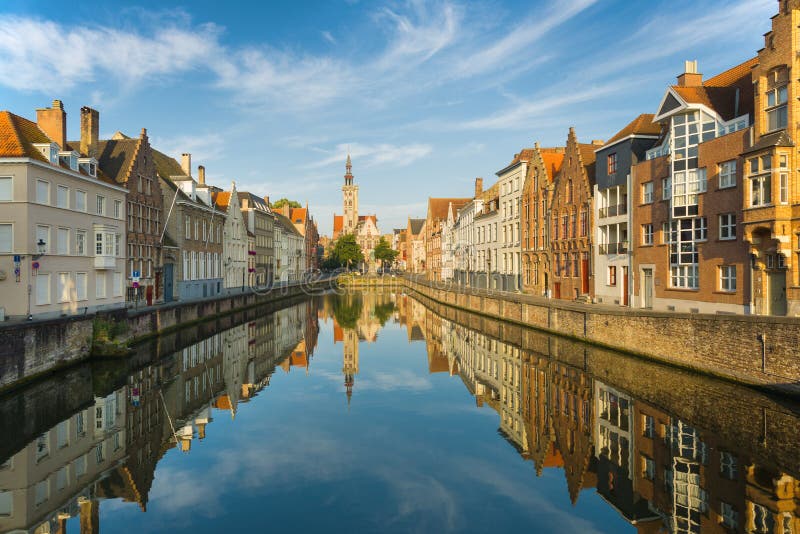 Spiegelrei in Bruges in the early morning. Spiegelrei in Bruges in the early morning