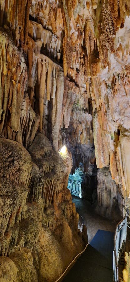 希腊凯法洛尼亚岛的德拉戈拉蒂洞穴 免版税库存照片