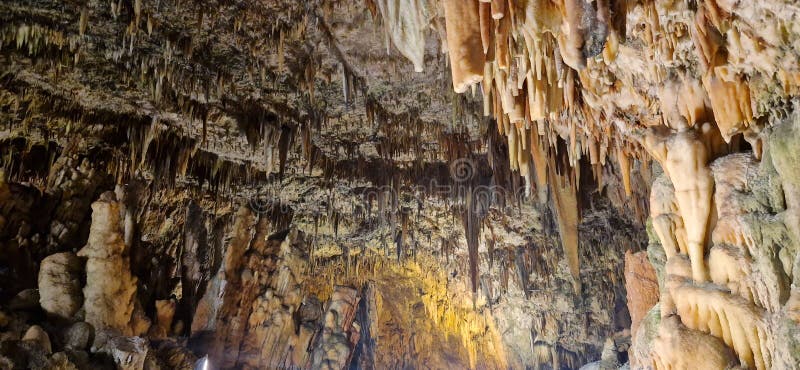 希腊凯法洛尼亚岛的德拉戈拉蒂洞穴 图库摄影