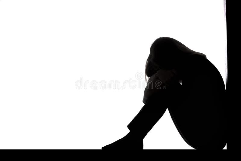 年轻女人的剪影坐在一个角落的地板在白色被隔绝的背景,哭泣一个哀伤的女孩投入头 库存照片 年轻女人的剪影坐在一个角落的地板在白色被隔绝的背景,哭泣一个哀伤的女孩投入头 库存照片