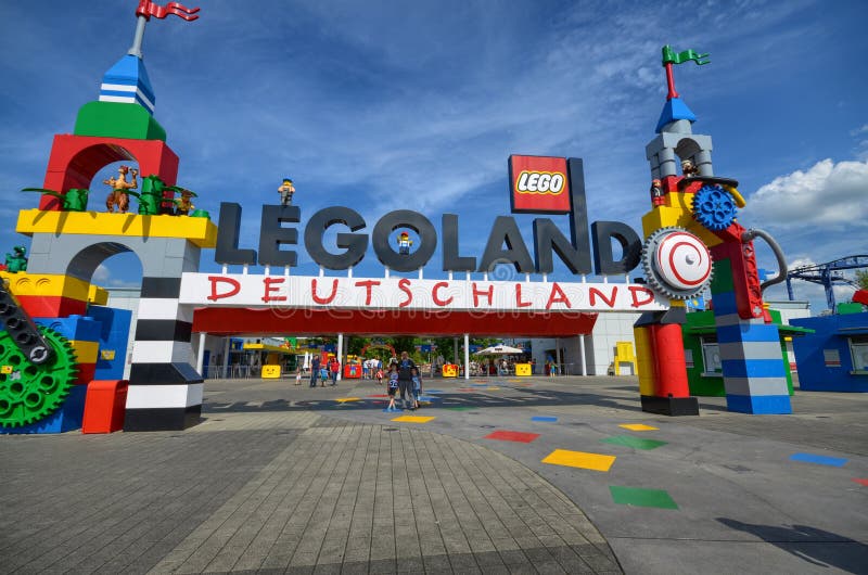 德国,在伊兴豪森乐高6月25日2015年公园` Legoland `附近 图库摄影 德国,在伊兴豪森乐高6月25日2015年公园` Legoland `附近 图库摄影